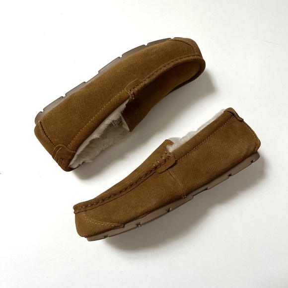 NEW Koolaburra by UGG Tipton Suede Slip On Moccasin Men’s Size 10M Chestnut